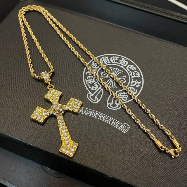 New counter quality Chrome Hearts classic gold necklace with full diamond cross