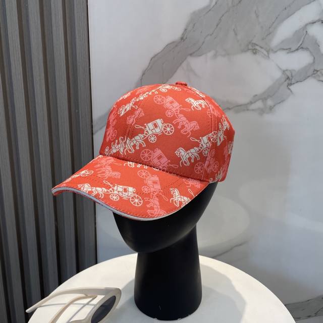 Coach new baseball cap This baseball cap is really versatile and timeless, and i