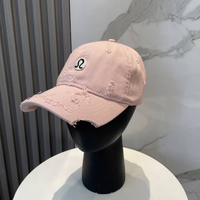 Lulu 2025 new style baseball cap with heavy holes design, new style shipped, big