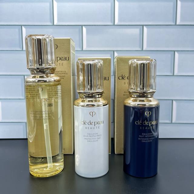 通 Cpb乳液明通版125Ml 日间 夜间 细节全对版 味道对香 市面最高版本 非流通普货 正品质量直供 支持对比 配中文标 打25 件50 Cpb水明通版17