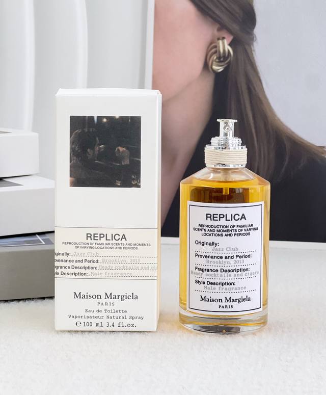 原单品质 梅森马吉拉爵士酒廊甜而不腻小狼狗香 初闻是甜甜的小奶狗，再闻一下，酒味和香根草味又有点像摆出一副人畜无害的样子等待猎物上钩的小狼狗。心情不好的时候会想