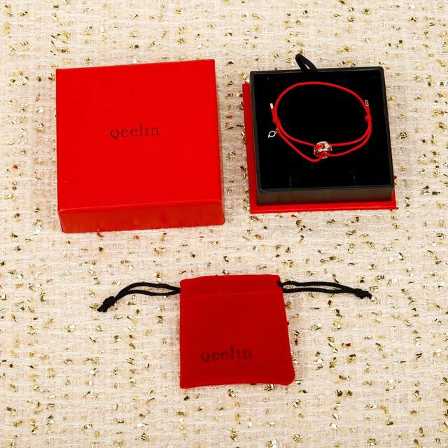 我们出品 可订做18K真金真钻版，只做对版真金货，价询客Fu 麒麟Wulu是Qeelin最具表代性的系列， 象征健康与幸运。超精工，镶工非常紧密饱满，用采加厚真