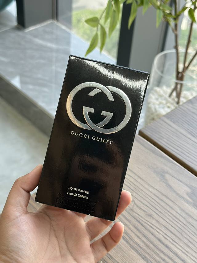 原单品质 一场荷尔蒙的挑战 质感男士香水 Gucci Guilty 罪爱男士香水，这款香水的魅力在于能够唤起情感气息，给人沉醉的感官体验刚喷出时气息会有些浓郁，