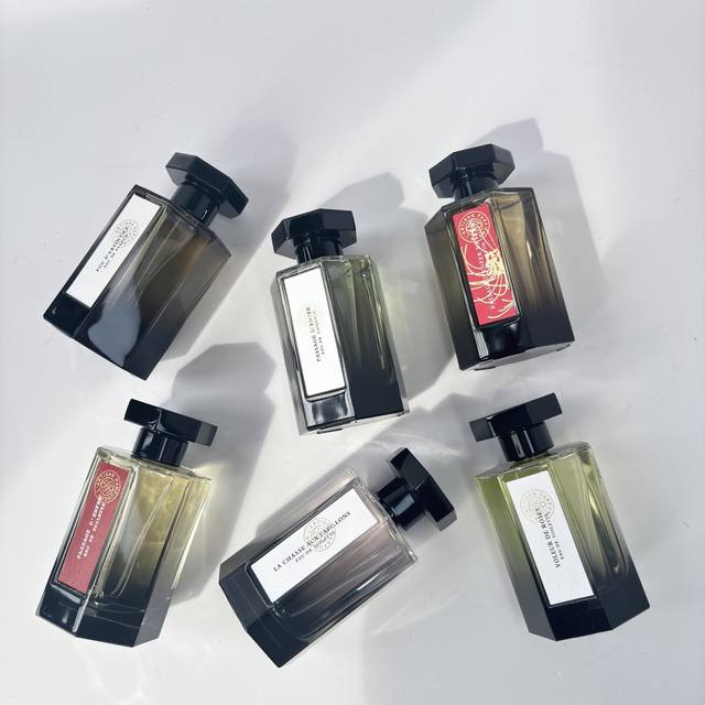 原单品质 阿蒂仙六款合集 冥府之路白标 冥府之路红标 冥府之路馥郁版 小偷玫瑰 狂恋苦艾 寻找蝴蝶 实拍合集！！！！！