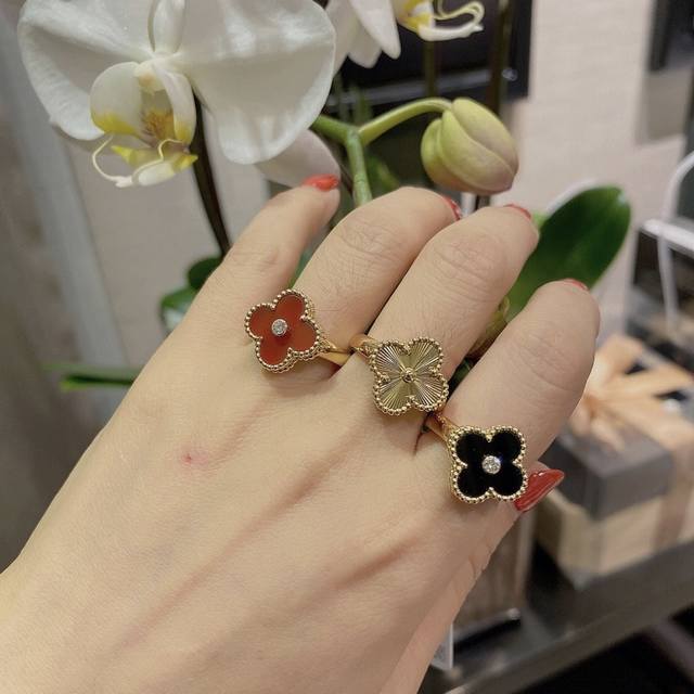 我们出品 Vca梵克雅宝镭射戒指，可订做18K真金真钻版，只做对版真金货，价询客Fu 纯银精工版 无敌完美的工艺，这个工艺，可以说，你拿去pk市面很多金货，做工