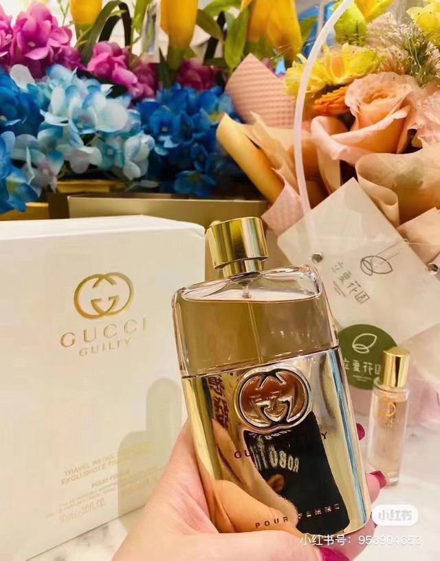原单品质 撩到直接封神Gucci罪爱香水 美国官网寄回Gucci 它的香气太让人上头了闻起来会有中记忆里很熟悉的味道， 让人香气多年以前的夏天，洗完澡后身上那种