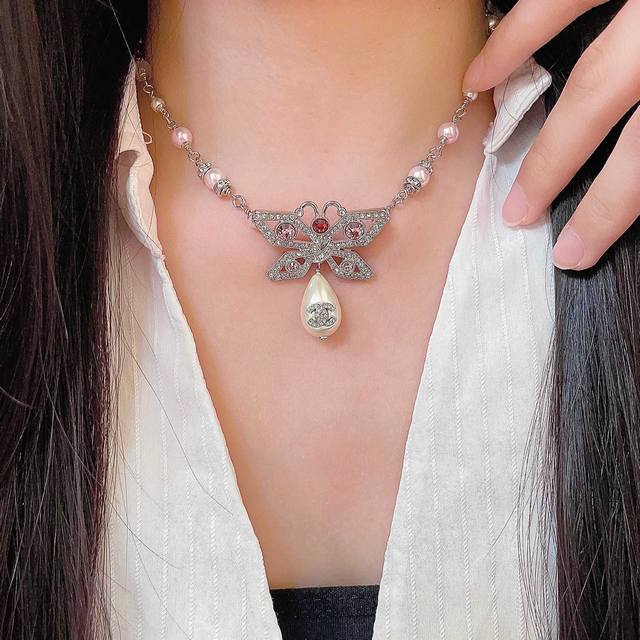 香奈儿蝴蝶结珍珠双C镶钻项链