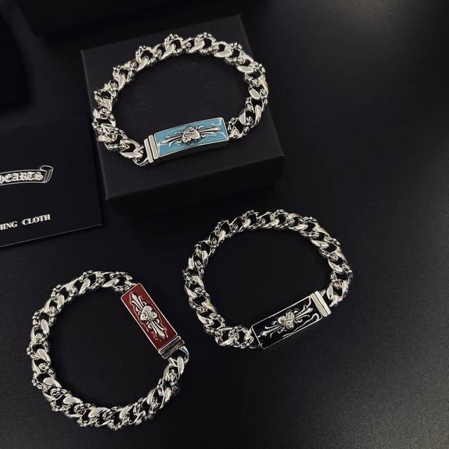 爆款推荐］ 克罗心项链，帅爆了克罗心手链 造型不同的花纹设计风格 呈现出与众不同 十字架 童军花是克罗心的标志所以更经久不衰 正品打版Chrome Hearts