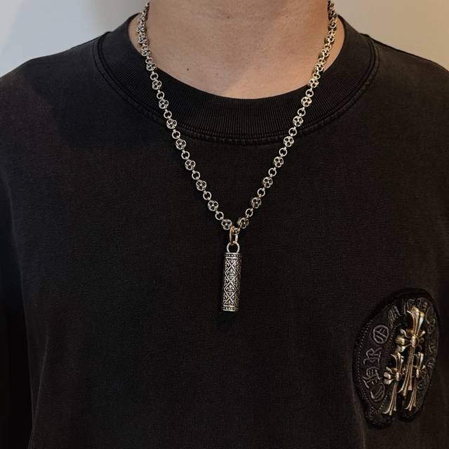 新款 专柜品质 Chrome Hearts克罗心经典复古花球项链，圆柱吊坠 凹凸造型不同的花纹设计风格 呈现出与众不同 十字架 童军花是克罗心的志 所以更经久不