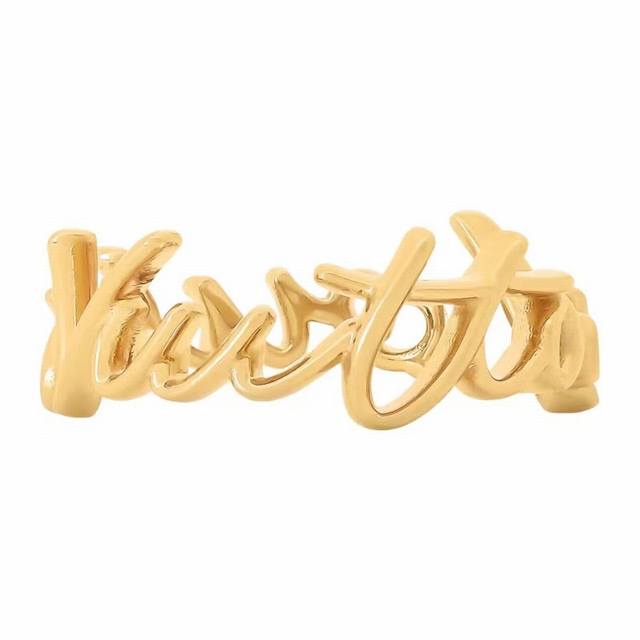 新款原单货Lv 戒指Louis Vuitton 路易威登 戒指专柜一致材质 火爆款出货 设计独特 复古前卫 男神、美女必备。 码数6 7 8码.