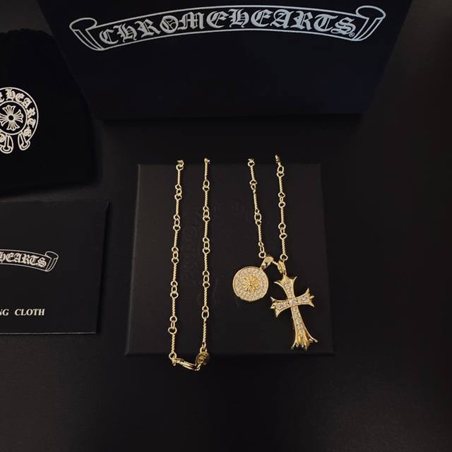 太帅爆了最新款克罗心 不爆不发 厂家直销 原版一比一复刻 克罗心项链