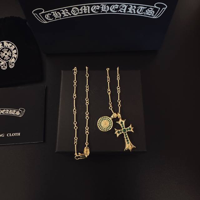 太帅爆了最新款克罗心 不爆不发 厂家直销 原版一比一复刻 克罗心项链