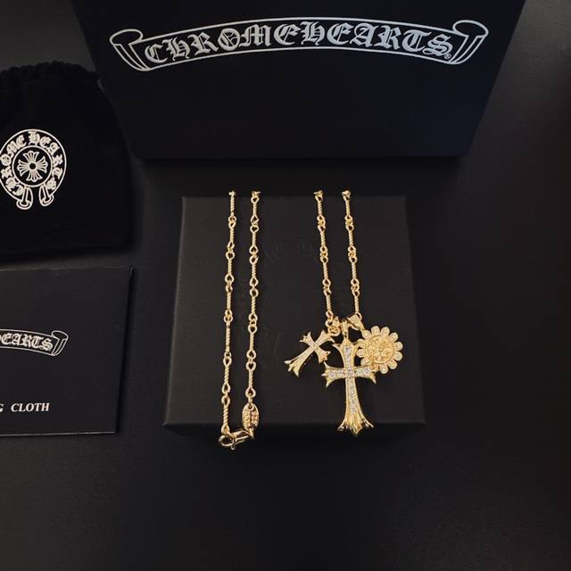 太帅爆了最新款克罗心 不爆不发 厂家直销 原版一比一复刻 克罗心项链
