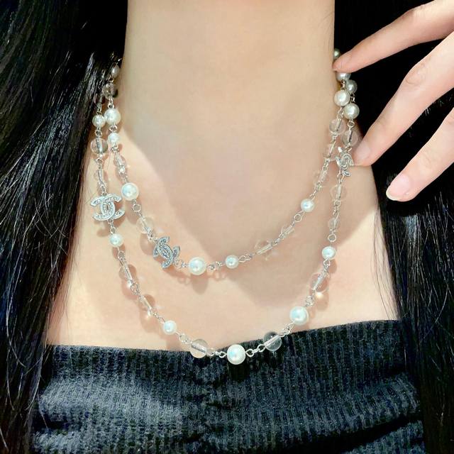 Chanel香奈儿 中古 字母 项链小香家的款式真心无需多介绍每一款都超好看，精致大方，非常显气质.