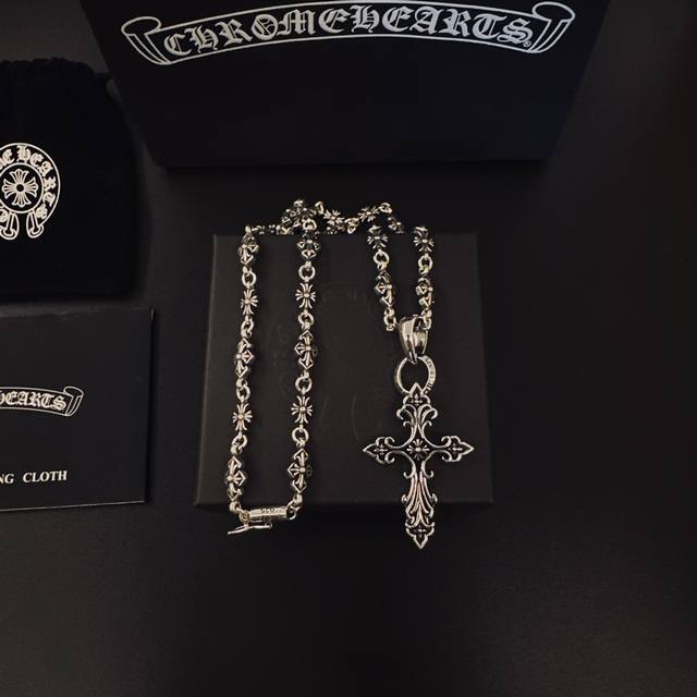 太帅爆了最新款克罗心 不爆不发 厂家直销 原版一比一复刻 克罗心项链