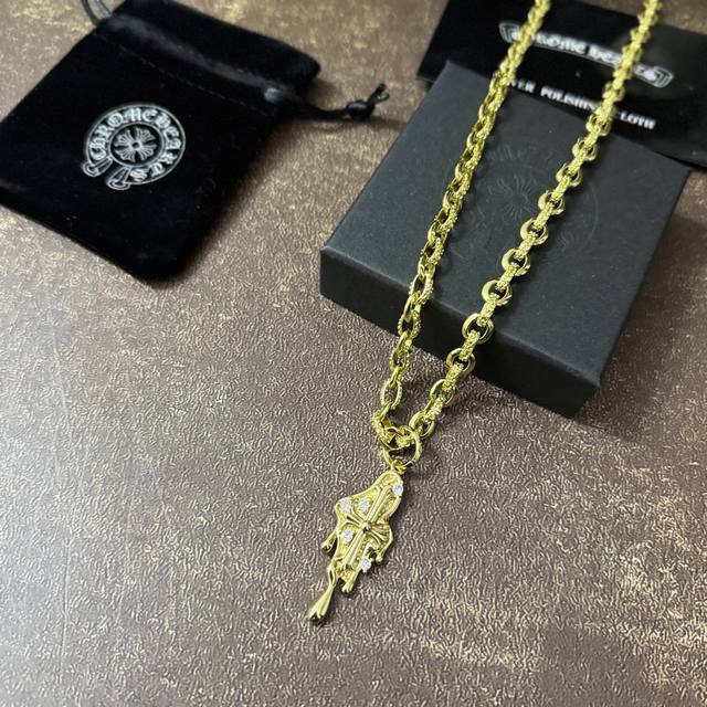 太帅爆了最新款克罗心 不爆不发 厂家直销 原版一比一复刻 克罗心项链