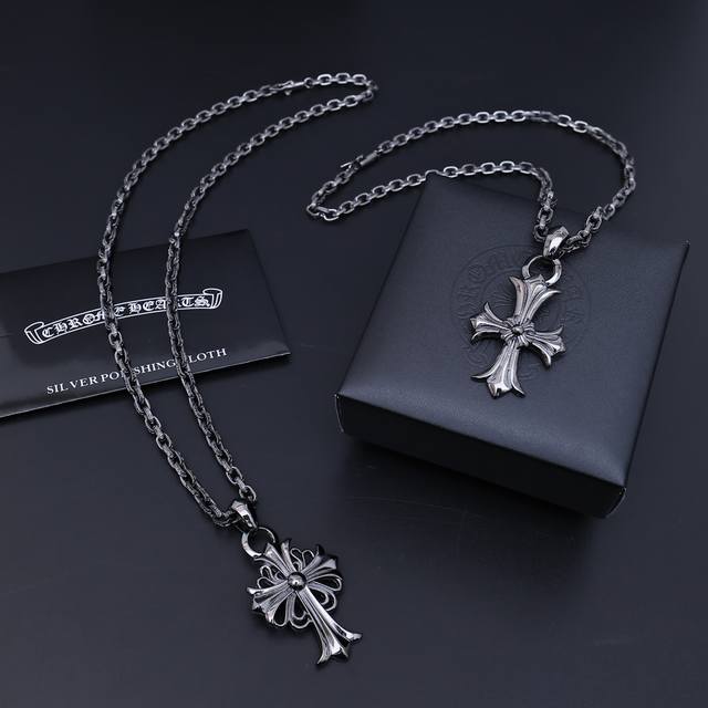 太帅爆了最新款克罗心 不爆不发 厂家直销 原版一比一复刻 克罗心黑金项链