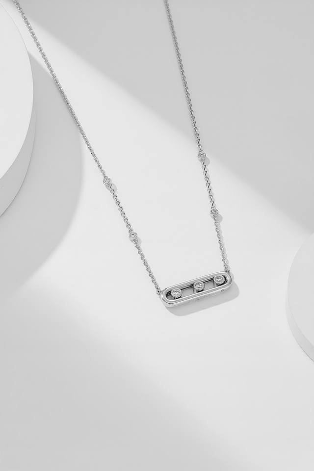 谁懂啊Messika是夏日时尚密码 宝子们，夏天戴什么珠宝才能又美又出圈我不允许有人还没发现 Messika 在炎炎夏日，Messika就像一阵沁人心脾的微风。