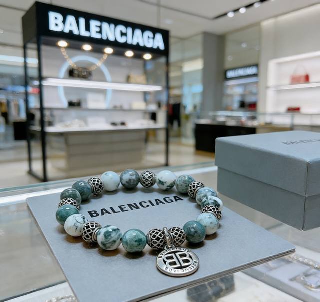 新品发布会专柜精工版本天然玛瑙石巴黎世家手链 泰银风格手雕巴黎世家手链 明星同款男女款 复古做旧风 原版复刻 纯手工打造 ～正品开模潮流时尚必备 男女均可佩戴