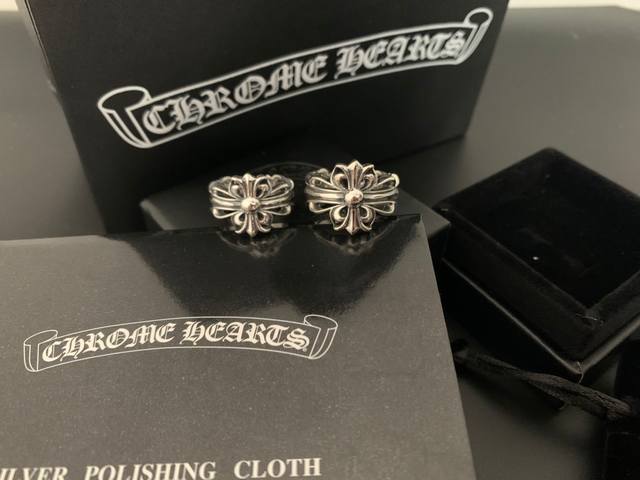 Chrome Hearts 克罗心 十字花开口戒指 大号 小号