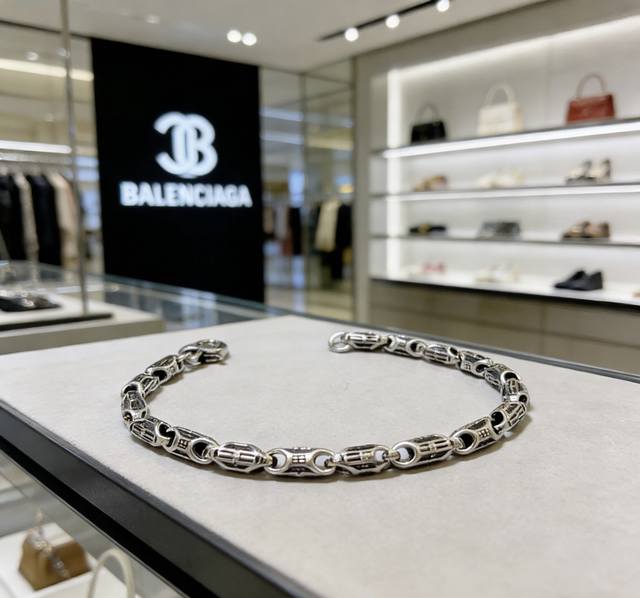 原单货新品 巴黎世家手链Balenciaga手链专柜一致巴黎世家手链 男士火爆款出货 设计独特 前卫 男士必备！码数18 20 22 24Cm