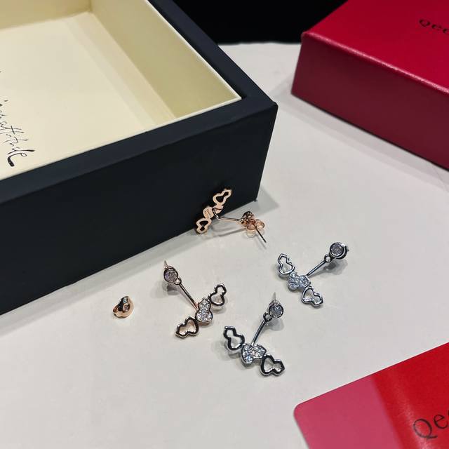 V金镀咪金 麒麟二合一葫芦耳钉，招财旺运 高颜值 上身效果很赞 很百搭 镀厚金 真金质感一流的 戴出去就说是真金的！银色，玫瑰金色