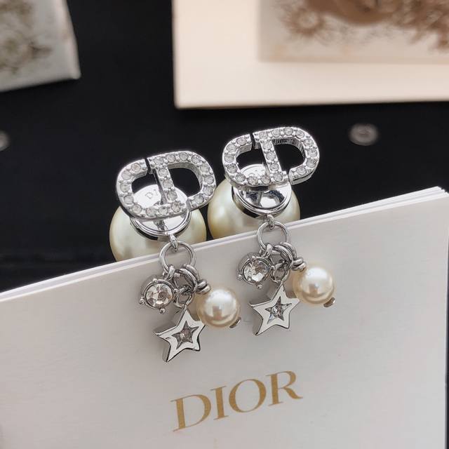 编号Ded0715 Dio*最新款星星耳钉 一致Z批黄铜材质