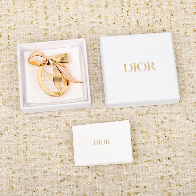 我们出品 量大咨询客Fu Dor Vintage系列，越看越好看，丝毫不亚于Ch Nel的Vintage！人手必入 非常重工360度全手工镜面抛光，连蝴蝶结内侧