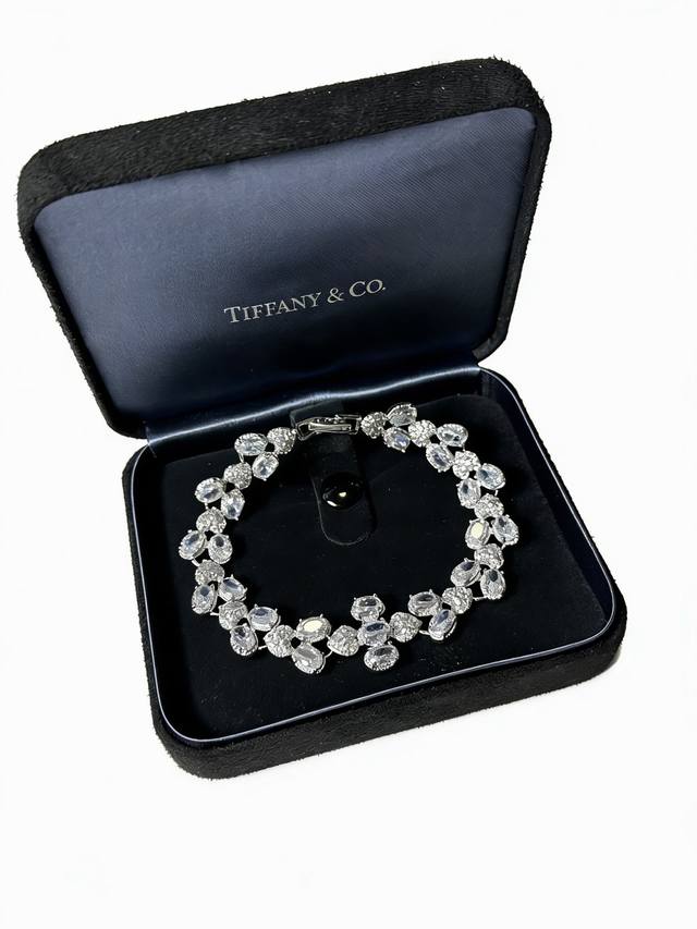 独家订制 Tiff 蒂芙尼手链纪念款 花絮 马眼 手链 采用高碳钻 顶级亚金材质镶嵌 铂金镶钻设计 绝对精工细造 优雅 大方手链