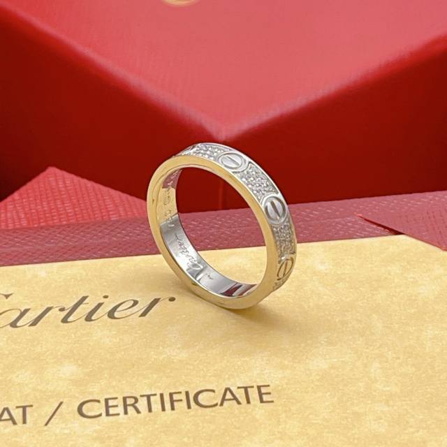 大小尺寸窄版:6号、7号、8号 Cartie*最新款银色镶钻戒指 一致Z批黄铜材质，非常的上镜设计很特别值得入手高级手工坊系列