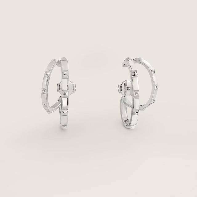 精工版本 猪鼻子耳钉 爱马仕火猪鼻子耳钉 潮爆大街，时尚！S925银针+亚金材质 细腻打磨，细节完美！原版飞碟耳塞