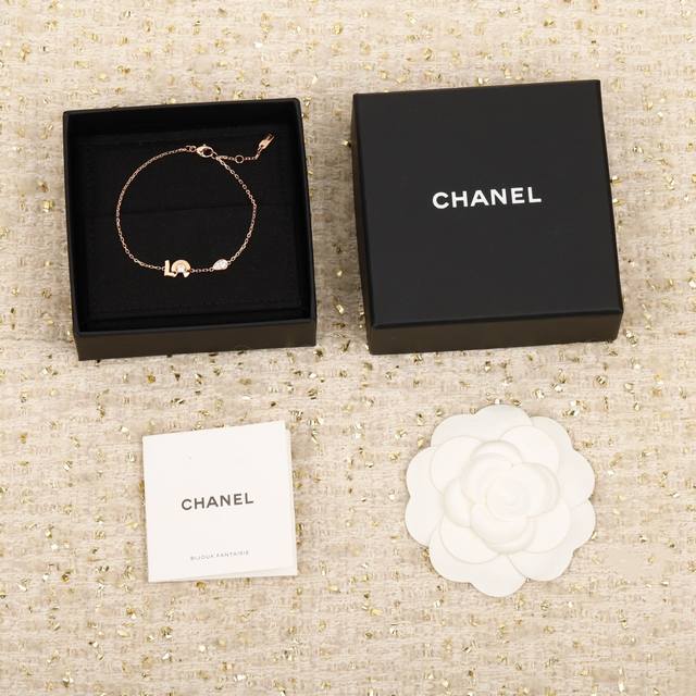 208878 我们出品 5字号项链 可订做真金真钻，只做对版Zp真金货，pk市面各种金货 Chanel新款N°5项链 Eternal N°5系列为了向5号香水的