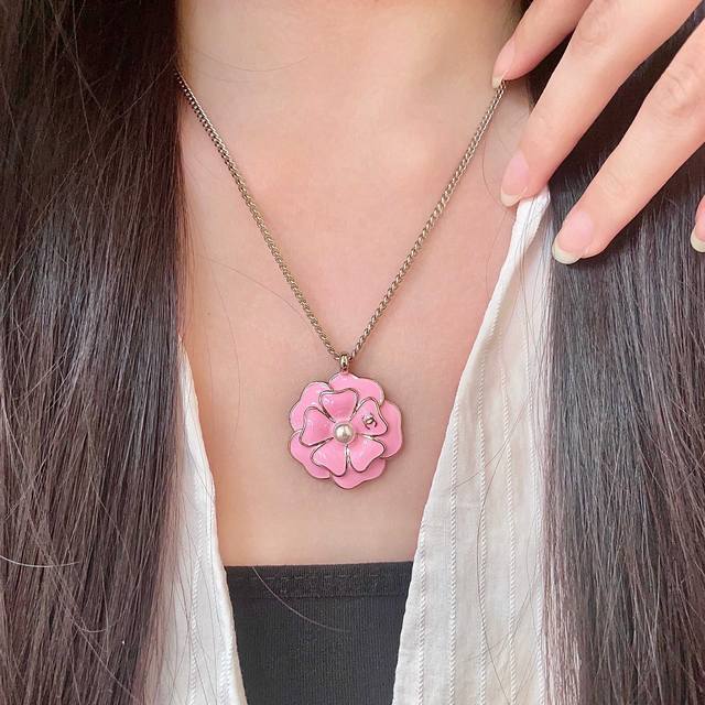 香奈儿山茶花双C项链