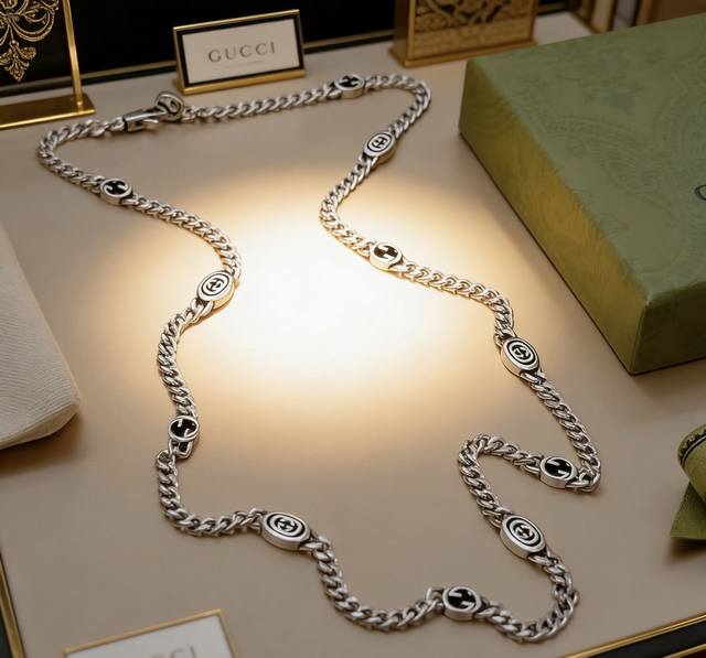 不爆不发 抖音带货网红首选 古驰项链最新款链条档次更高明星同款Anger Forest系列双G复古12G古驰项链 让高档的衣服搭配更有气质 出去更有牌面和个性
