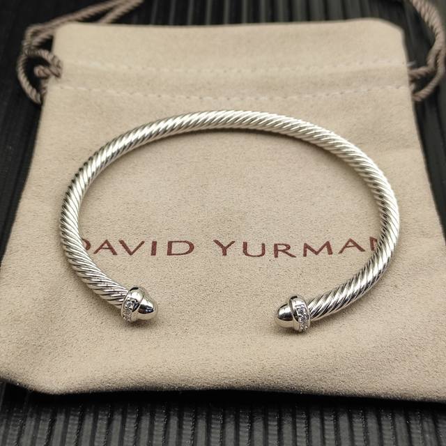 david Yurman 银色4Mm圆头带钻手镯。￥ 编号 Dysz-373