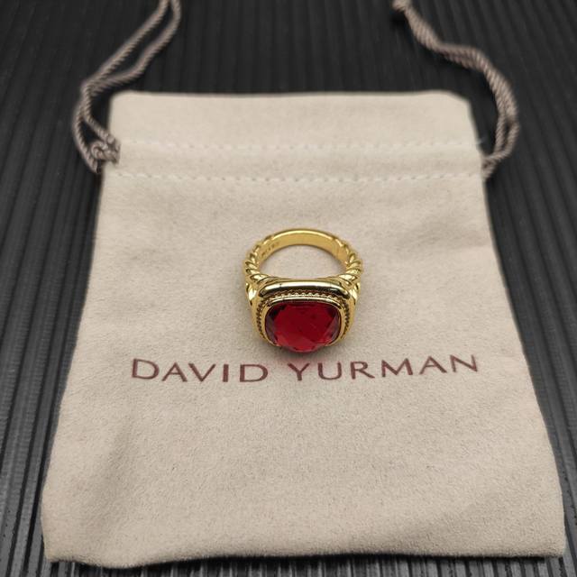 david Yurman 金色14Mm四方钻红钻戒指 戒指尺寸：美号，6-7-8-9，四个号 ￥ 编号 Dyjz-196