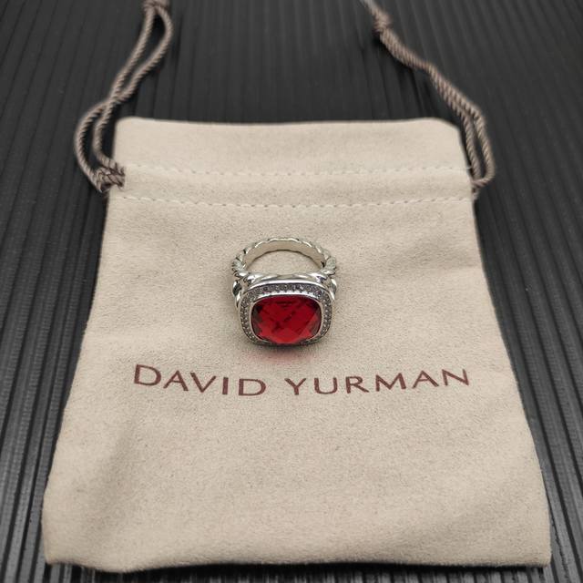 david Yurman 14Mm四方钻红钻戒指 戒指尺寸：美号，6-7-8-9，四个号 ￥ 编号 Dyjz-187