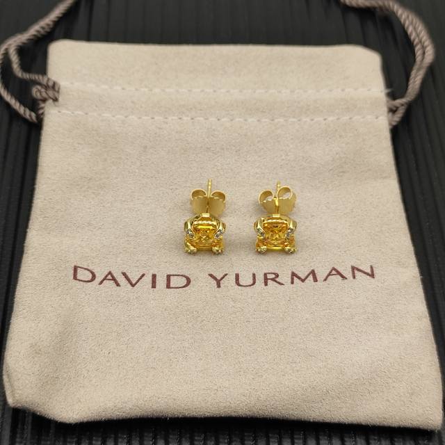 david Yurman 金色主石黄钻8Mm四爪耳钉。￥ 编号Dyeh-161