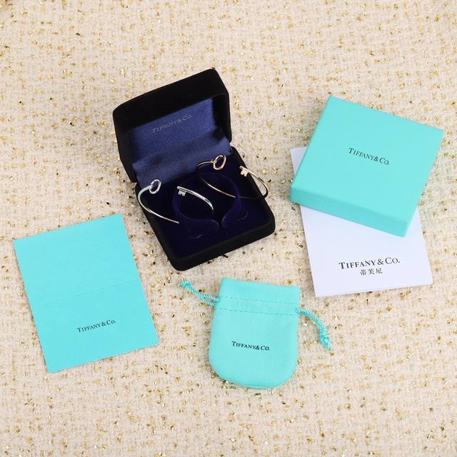 我们出品 Zp真金材质12800，认准真正购入珠宝类Zp开发的，可订制真金版本，只做对版Zp真金货，pk市面各种金货版本 纯银精工版 银色，玫瑰金两色 Tiff