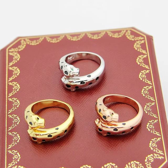 卡家细版光面双头豹子戒指 霸气花斑黑豹戒指。panthèRe De Cartier豹子戒指！亚金材质电镀厚金戒指均码