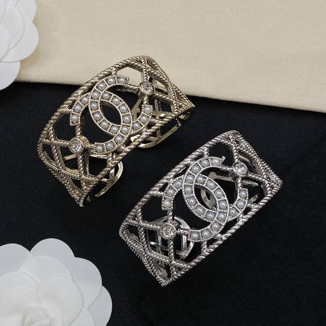 香奈儿新款手镯