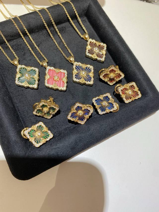 V金材质精工布契拉提镶钻耳环