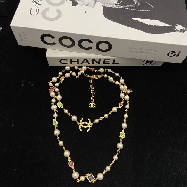 今日新品 香奈儿26C彩钻双C珍珠毛衣链 太美了 色系