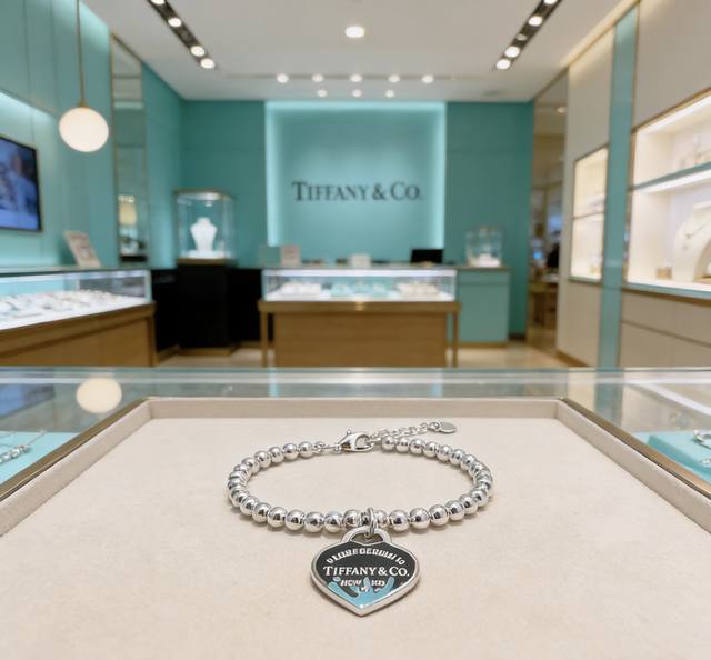 蒂芙尼 Tiffny&Co. 专柜精工银版本手链 明星同款 复古做旧风 原版复刻 纯手工打造 ～正品开模潮流时尚必备 男女均可佩戴 情侣款同款 摇滚朋克银风格