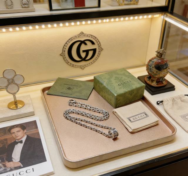 太帅啦 古驰项链2026最新款链条档次更高明星同款经典款Anger Forest系列双G吊牌款古驰项链 链长60厘米可改长度 细节对版做旧处理 非市面亮面版型