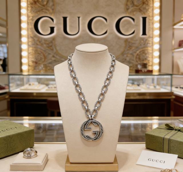 抖音带货首选 古驰项链2026最新款链条档次更高明星同款Anger Forest系列双G古驰项链 细节对版做旧处理 非市面亮面版型 这款一直在出 古驰里面热卖款