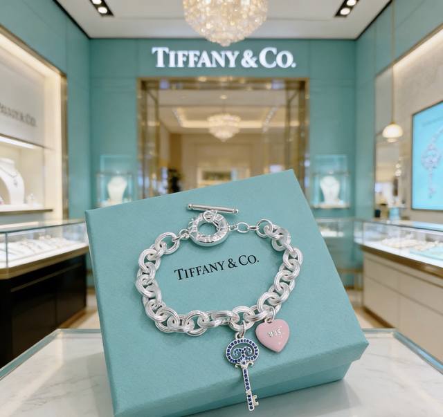 蒂芙尼 Tiffny&Co. 专柜精工银版本 明星同款 复古做旧风 原版复刻 纯手工打造 ～正品开模潮流时尚必备 男女均可佩戴 情侣款同款 摇滚朋克银风格 潮流