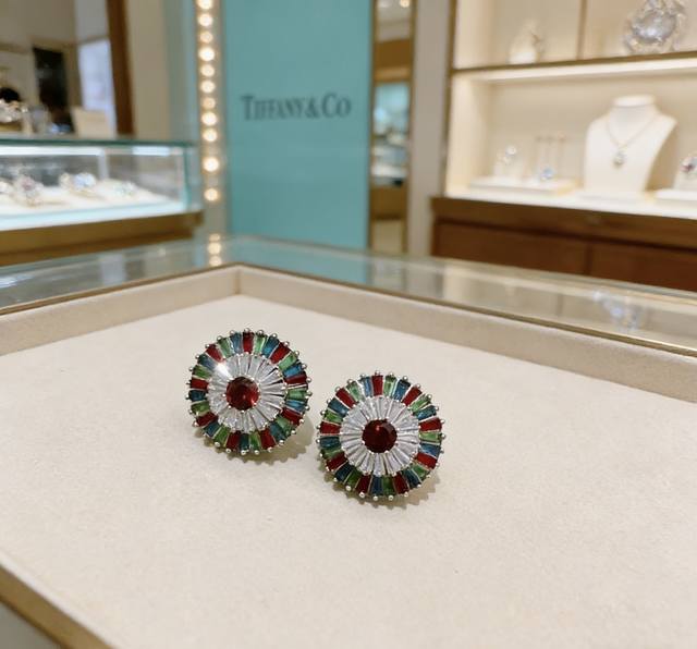 独家订制 Tiff 蒂芙尼耳环纪念款 花絮 马眼 耳钉采用高碳钻 顶级亚金材质镶嵌 铂金镶钻设计 绝对精工细造 优雅 大方耳环