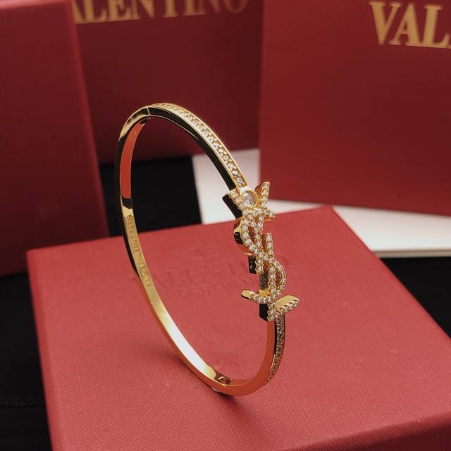 编号Ysz0009 Yvessaintlauren*最新款手镯 一致Zp黄铜材质