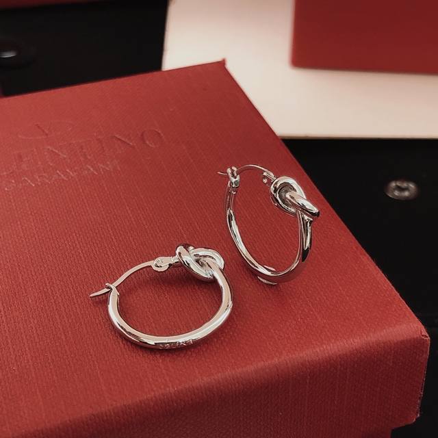 编号Sled0056 Celin*最新款光面耳勾 一致Zp黄铜材质